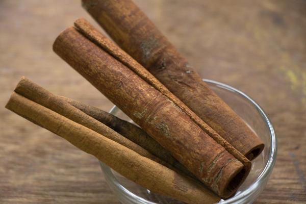 Different Types of Cinnamon - Indonesian cinnamon (Cinnamomum burmannii)