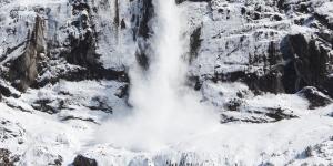 Types of Avalanches - Causes and Effects