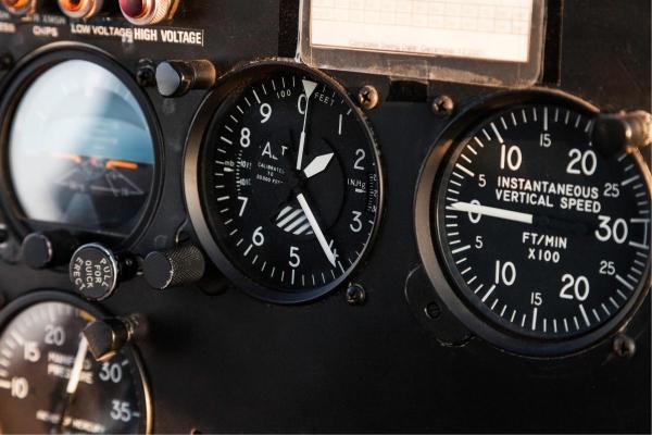 What Is an Altimeter and How Does It Work? - What is an altimeter?